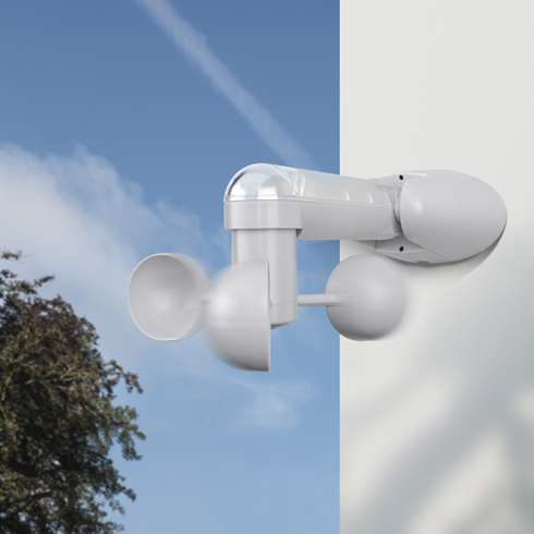Wetterstation von JUNG: Windsensor an der Fassade © jung.de