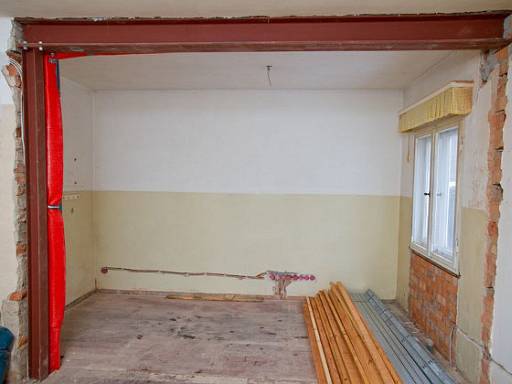 Stahlträger: Grundrissänderung im Altbau © Bauherren-Schutzbund e.V.