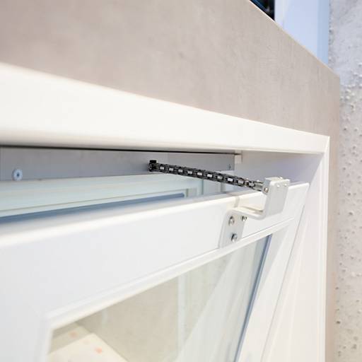 ACO Smart Home-System für den Kellerschutz: Kellerfenster mit elektrischem Antrieb © ACO GmbH ACO Smart Home-System für den Kellerschutz: Kellerfenster mit elektrischem Antrieb © ACO GmbH