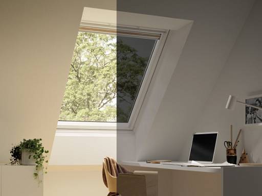 Dachfenster mit elektrochromer Verglasung - Vergleich © VELUX Deutschland GmbH Dachfenster mit elektrochromer Verglasung - Vergleich © VELUX Deutschland GmbH