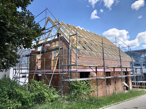 Ziegelrohbau mit Dachstuhl © aktion pro eigenheim Ziegelrohbau mit Dachstuhl © aktion pro eigenheim
